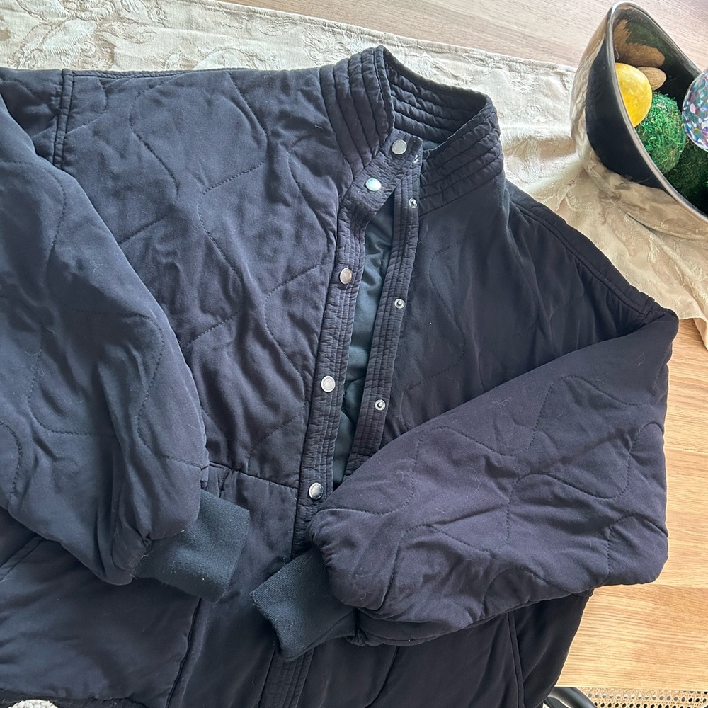 Black women’s quilted jacket gently worn size m